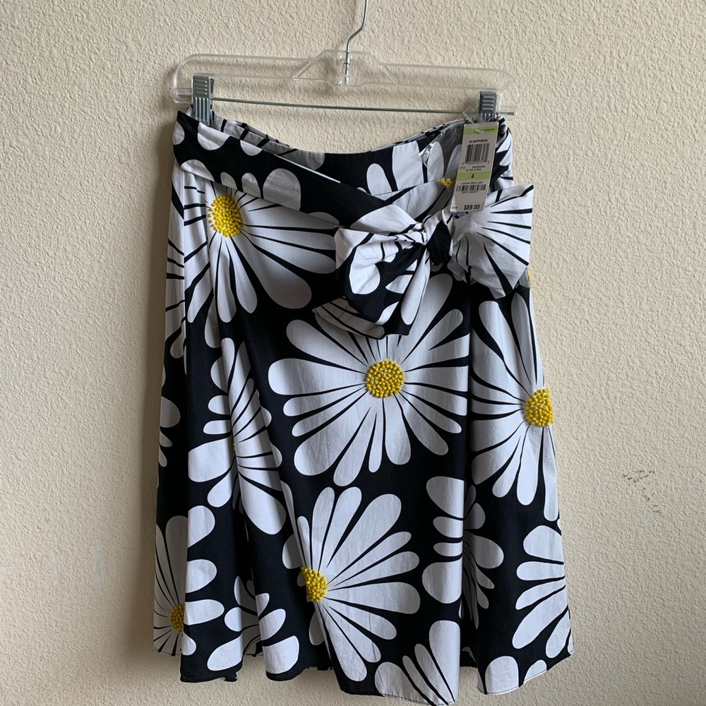 INC NWT Camomile Floral print Skirt